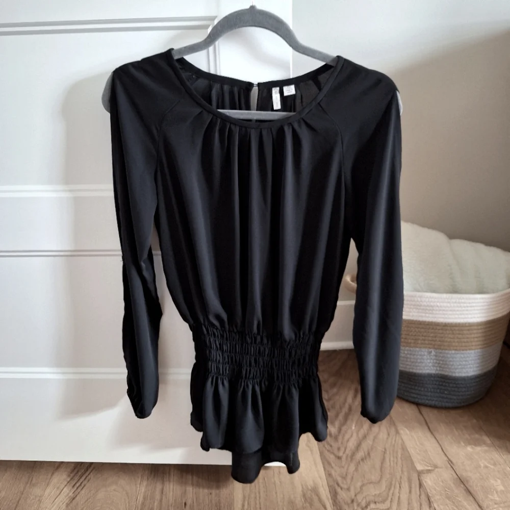 Sheer Cut-Out Blouse - Picture 4 of 15